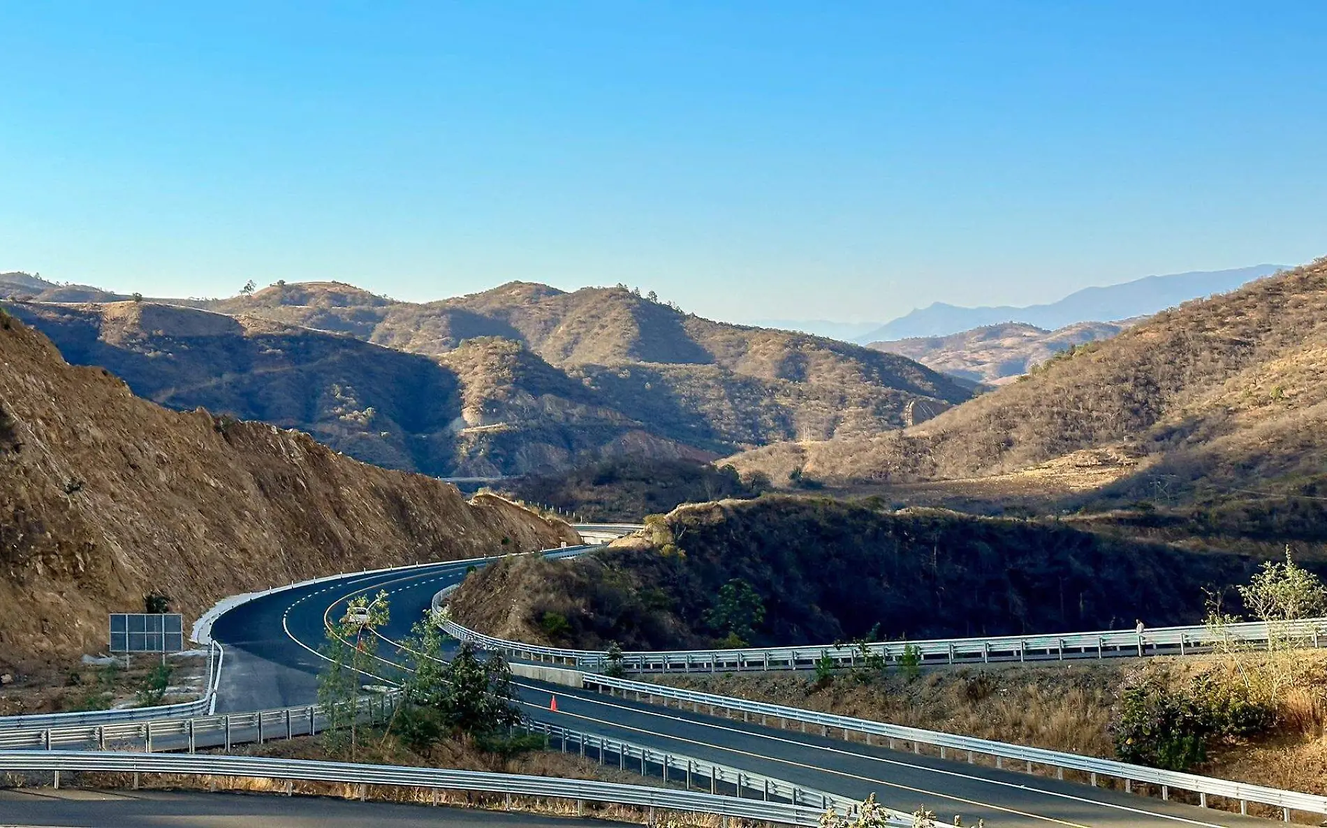 autopista Puerto Escondido1